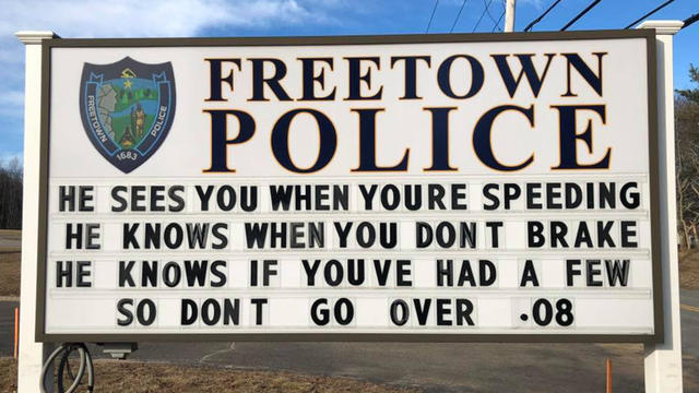 freetown-sign-santa.jpg 