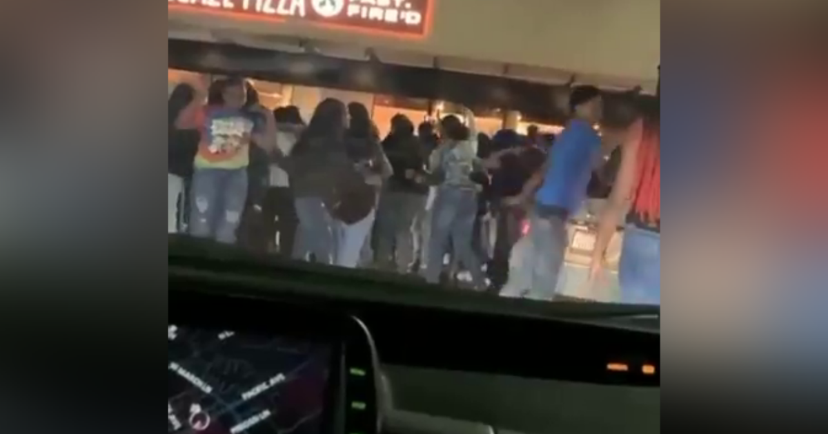 2 Stockton Malls Lock Down After Several Fights Involving Nearly 200 ...