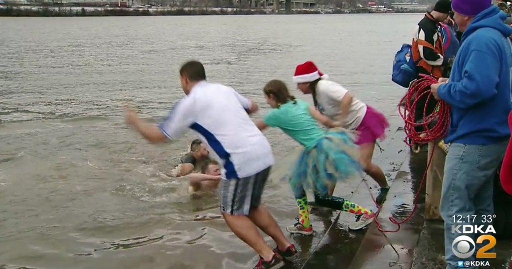 Pittsbrrrrrrrrrgh Dozens Brave Frigid Mon River Water To Take Polar Bear Plunge CBS Pittsburgh
