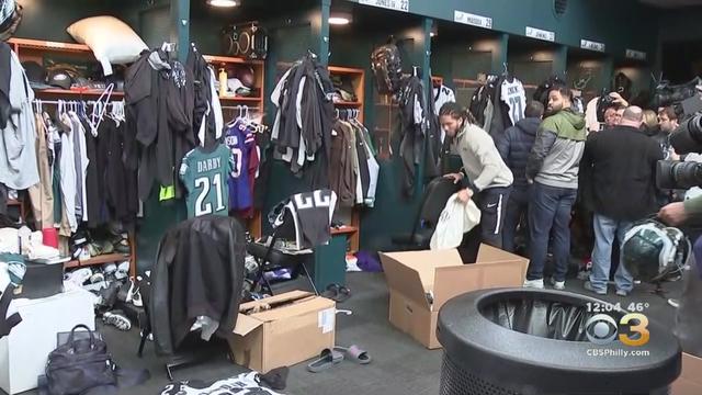 eagles-locker-room-clean-out.jpg 