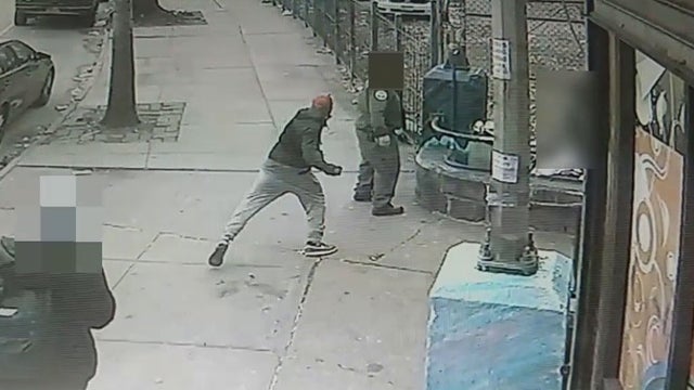 Bx-sanitation-worker-punched-NYPD.jpg 
