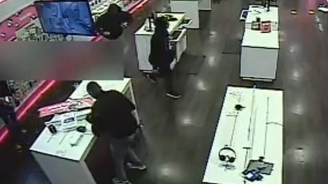 cell-phone-robbery-spree.jpg 