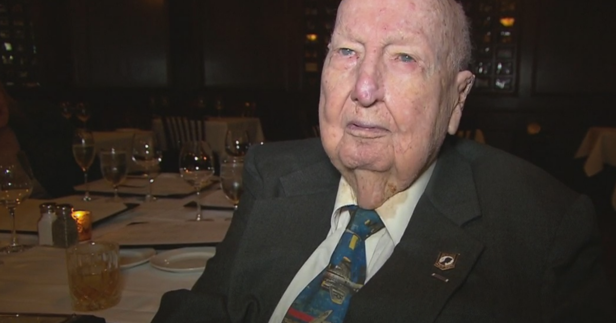 World War Ii Hero From North Texas Honored On 100th Birthday Cbs Texas 5034