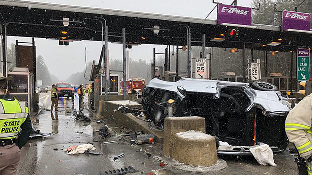 ROCHESTER NH TOLL BOOTH CRASH 1 