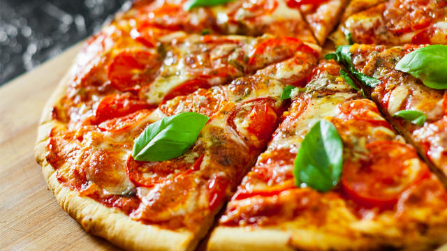 Pizza_shutterstock_1150632578.jpg 