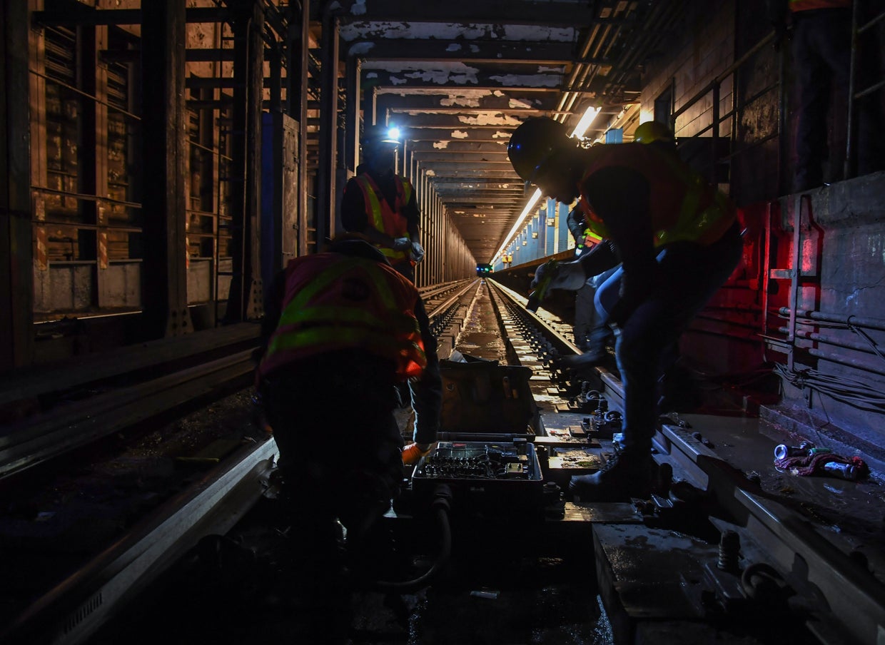 Water Main Break Snarls Upper West Side Subway Service