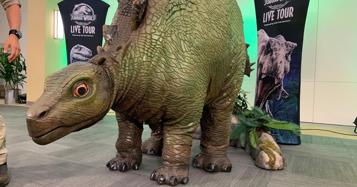 Jurassic World Live Tour Bringing 7 Dinosaur Species To Wells Fargo ...