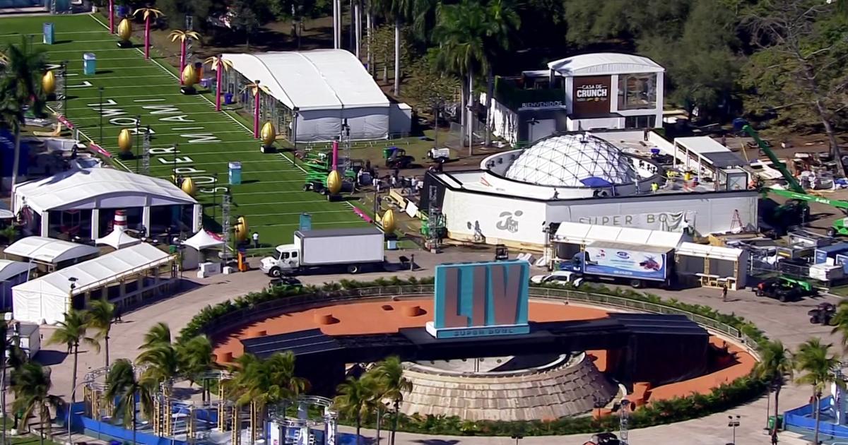 Final Touches Going Up At Free Super Bowl LIVE Fan Fest At Bayfront Park -  CBS Miami