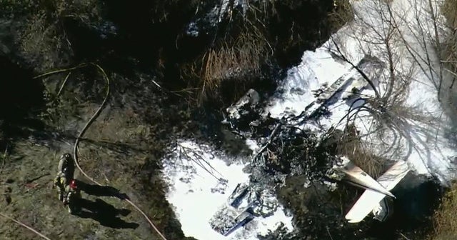 4 dead in plane crash at California airport