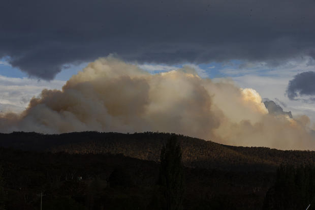 Three Dead After Air Tanker Crashes Fighting Fires Near Snowy Mountains 