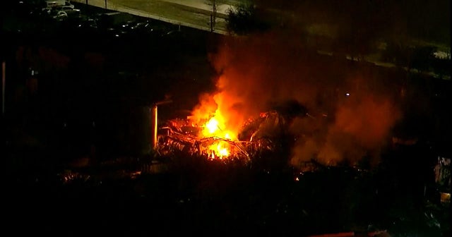 2 killed in Houston warehouse explosion