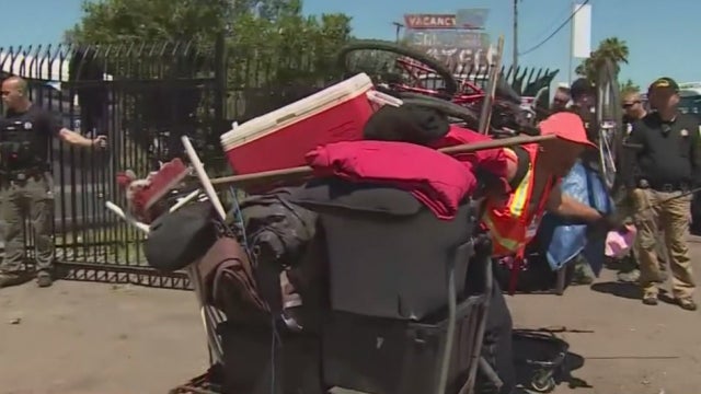 SOUTH-SAC-HOMELESS-CLEARING.jpg 