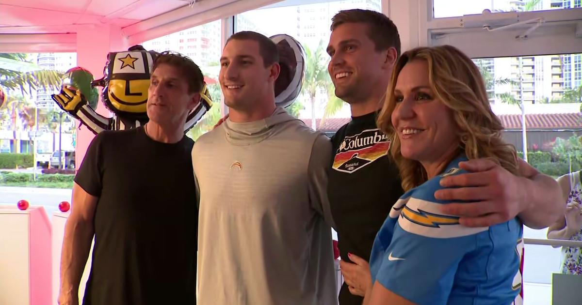 49ers DE Nick Bosa's Mom Throws Super Bowl Homecoming Party - CBS Miami