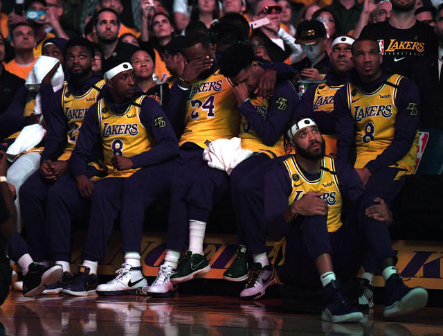 Kobe Bryant tribute: Los Angeles Lakers, LeBron James, remember Kobe  Bryant's legacy - CBS News