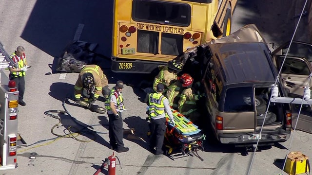 vo-school-bus-accident_WFOR1VZH.jpg 