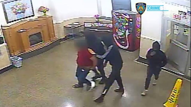 Queens-armed-robbery-2-NYPD.jpg 