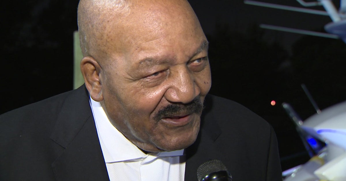 Jim Brown Shines Light On Historic Hampton House By Reminiscing On That ...