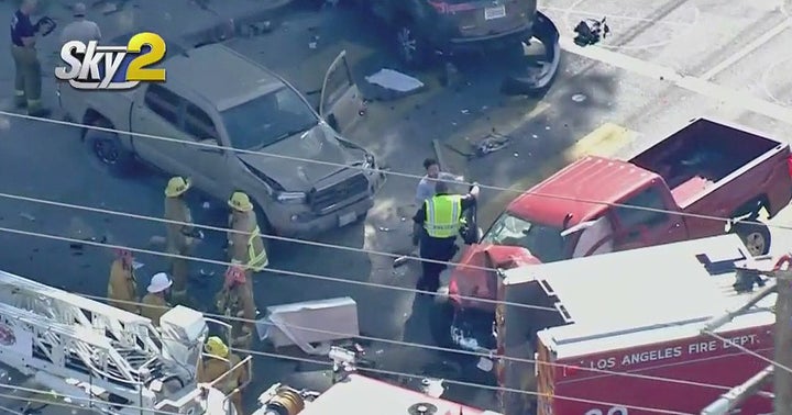2 Injured, 1 Critically, In North Hills Crash - CBS Los Angeles