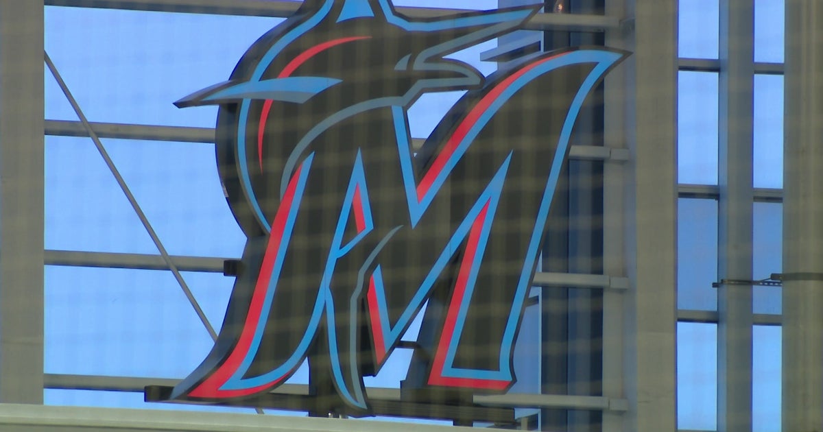 Royals Beat Marlins 5-1, Perez Leads Rally