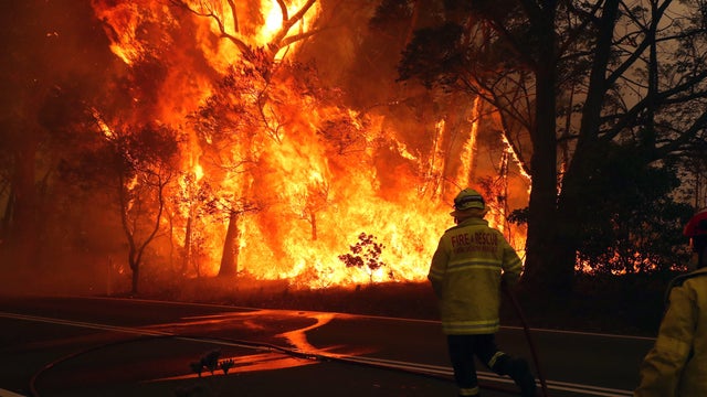 Gospers Mountain Fire At Emergency Level As Heatwave Continues 