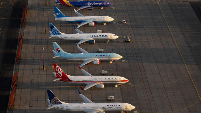Parked-737-Max-Jets.jpg 