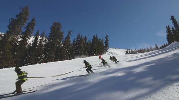 FIREFIGHTERS SKIING 5VO.transfer_frame_470 