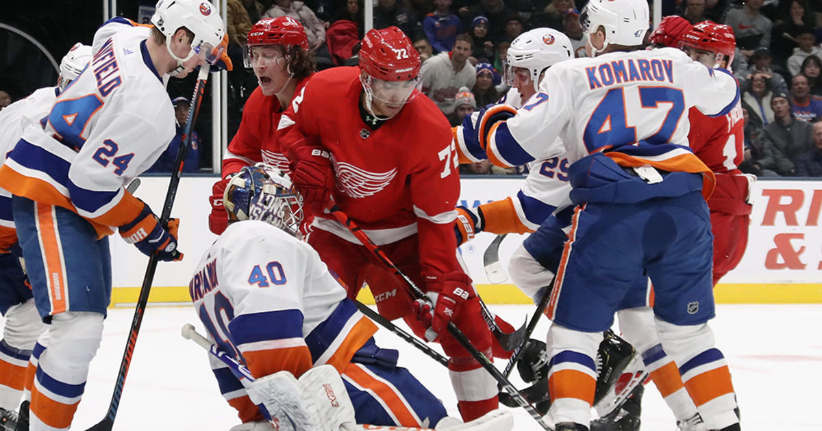 Larkin's first career hat trick powers Red Wings past Devils - The