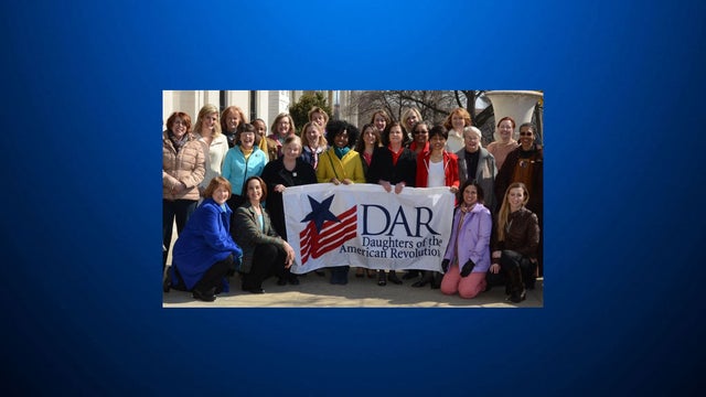 daughtersoftheamericanrev.jpg 