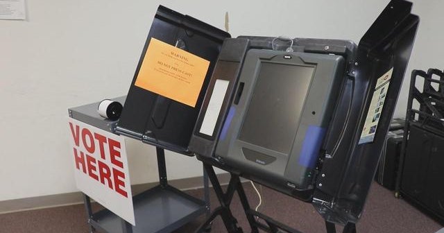 Arkansas officials concerned about outdated voting machines - CBS News