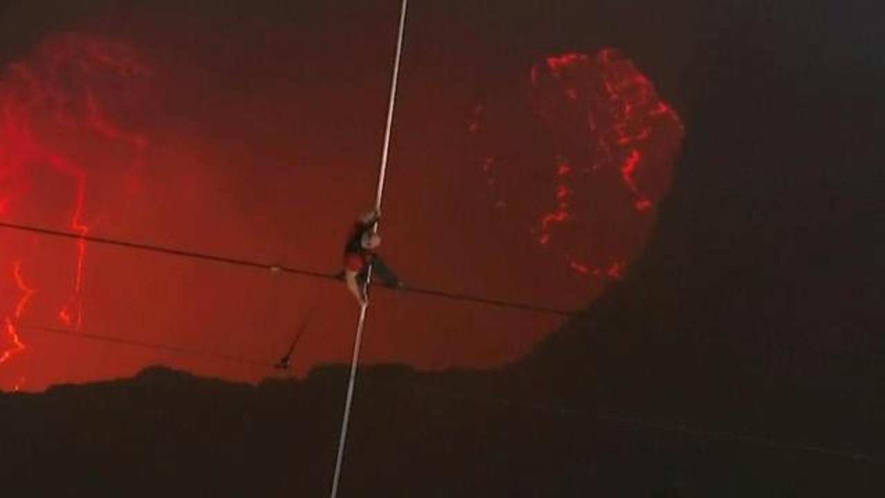 Nik Wallenda, American daredevil, walks tightrope across the Masaya Volcano  in Nicaragua - CBS News