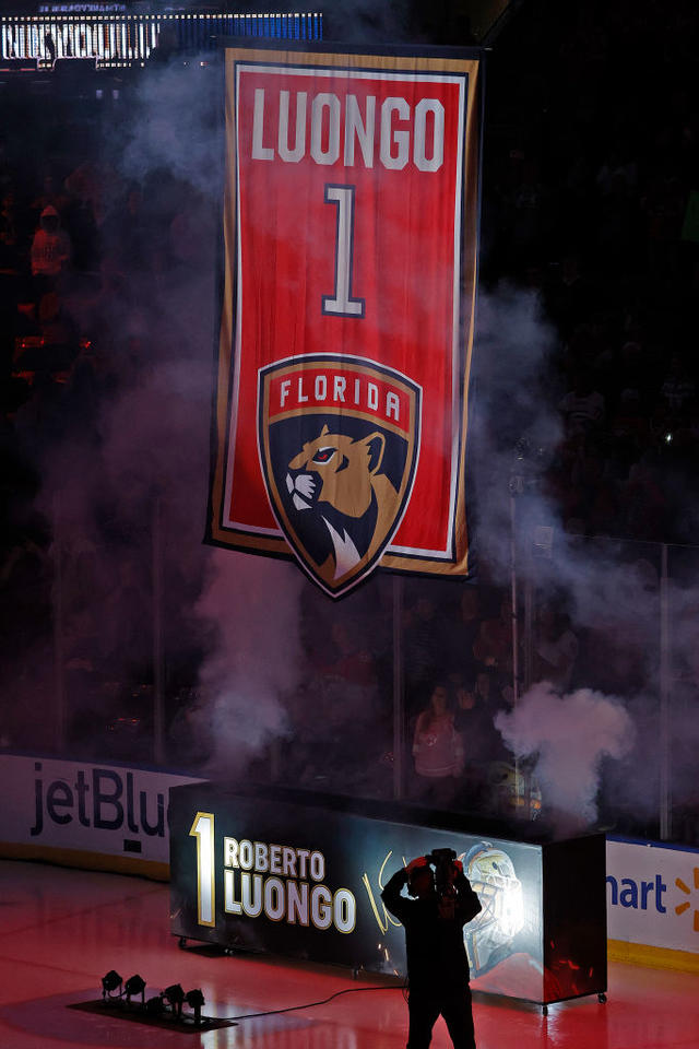 Ex-goalie Roberto Luongo has jersey retired by Florida Panthers