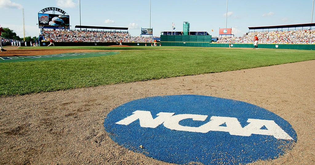 WholeHogSports - Auburn eliminates Stanford at CWS