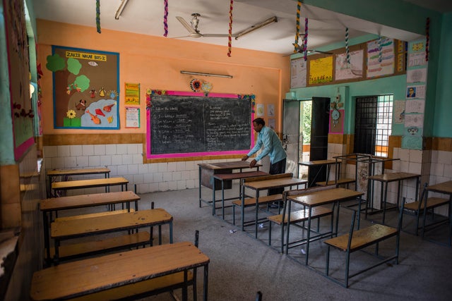 Indian Provinces Shut Schools After 1st Covid-19 Death 