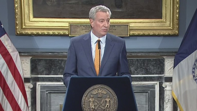 De-Blasio-closes-schools-coronavirus.png 