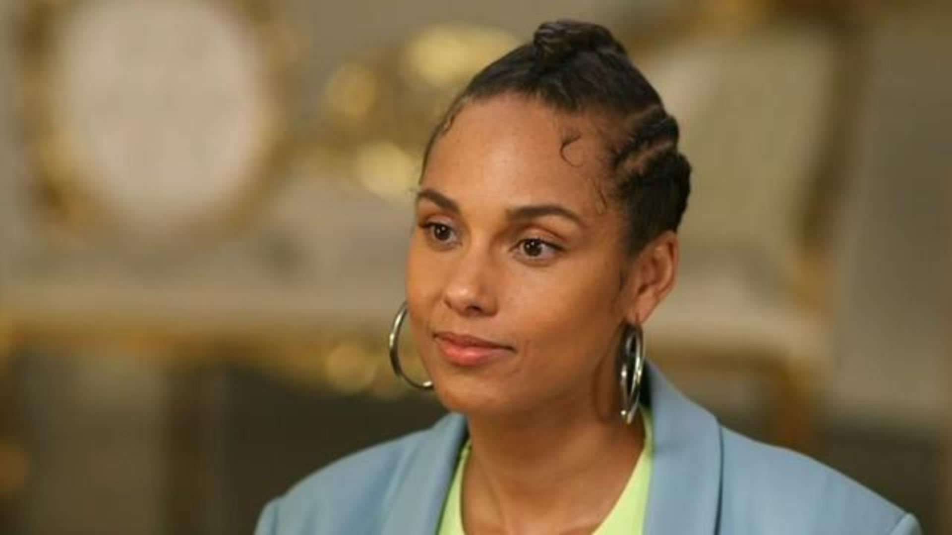 Alicia Keys reflects on the journey to know herself picture pic