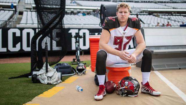 From Fidelity To NFL: Marshfield's Zach Triner Eager To Share Buccaneers  Locker Room With Tom Brady - CBS Boston