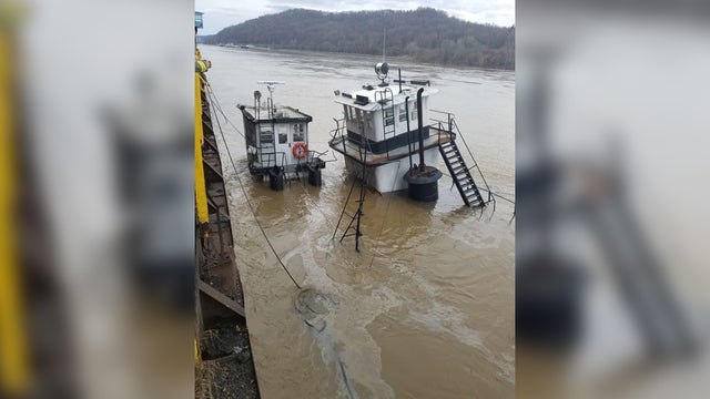 tow-boats-rescued.jpg 