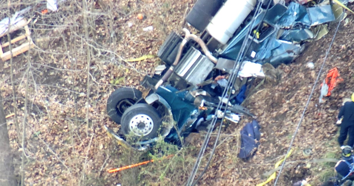 1 Dies After Tractor-Trailer Crashes Over Hillside In Jefferson Hills ...
