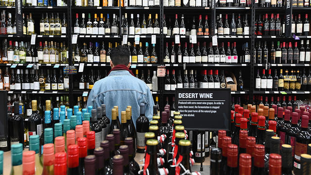 wine-store-alcohol.jpg 