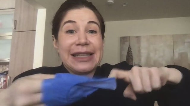 glove-removal-demo.jpg 