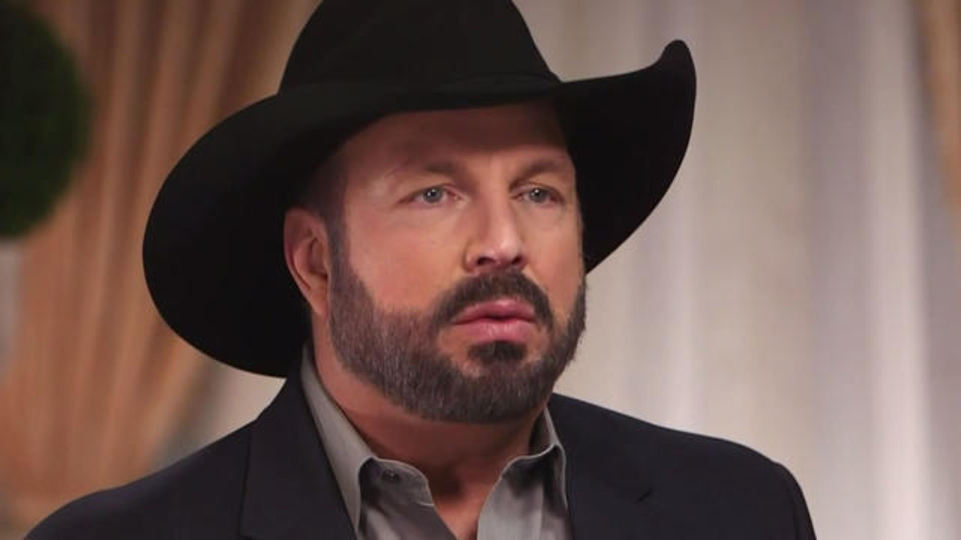 Garth Brooks sets CBS TV special