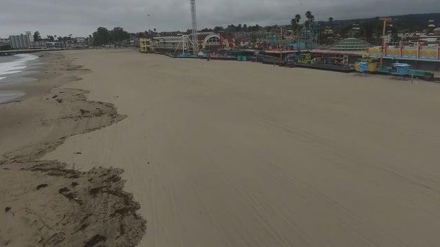 santa_cruz_beach_boardwalk_closed_041620_01.jpg 