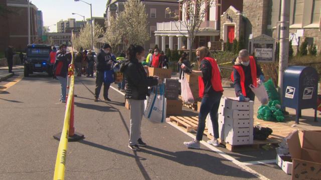 EVERETT-FOOD-PANTRY-1_frame_18043.jpg 