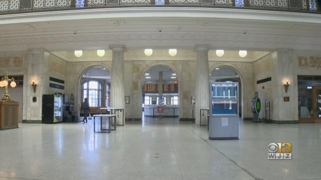 penn-station-interior.jpg 