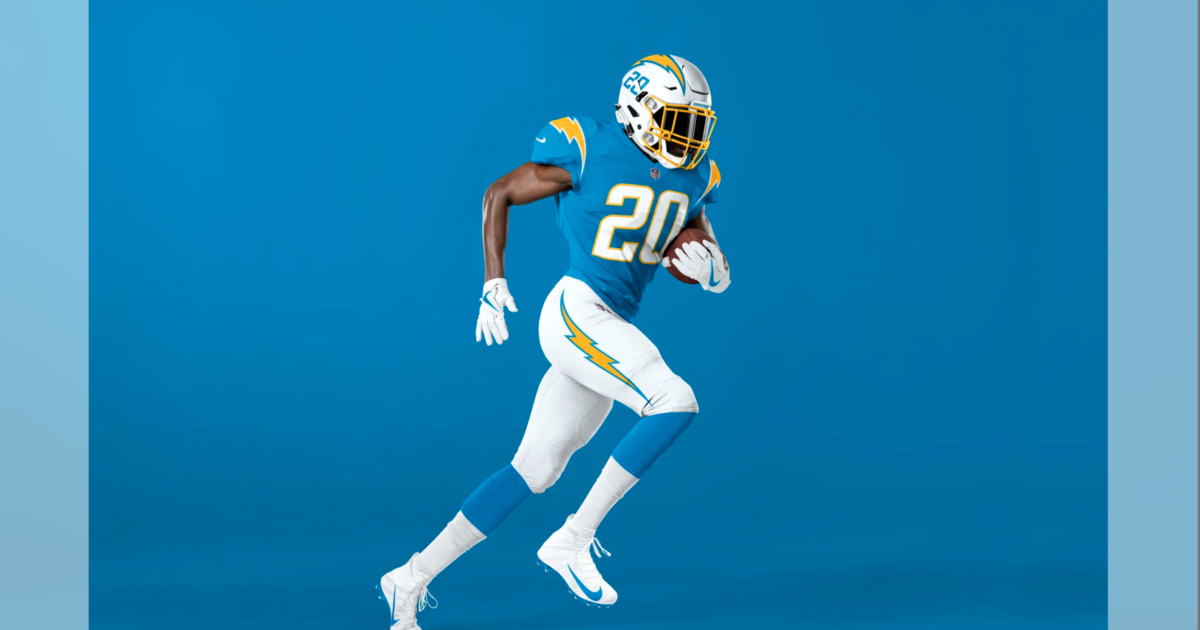 Chargers Debut Navy Color Rush Uniforms