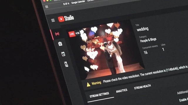 livestreamed-weddings.jpg 