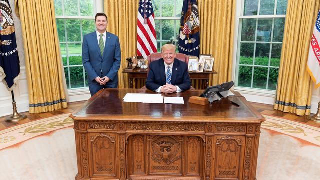 Luke-Bernstein-in-Oval-Office-with-President-Trump.jpg 