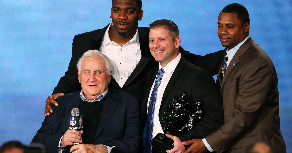 A statue of Don Shula, the longtime head coach of the Miami Dolphis,  News Photo - Getty Images