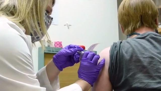 cbsn-fusion-first-americans-receive-dose-of-clinical-trial-vaccine-thumbnail-480017-640x360.jpg 
