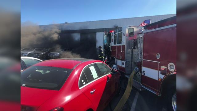 Fremont-auto-dealership-fire.jpg 